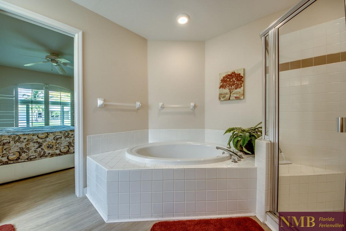 Ferienhaus-Sunshine_33-Jr amp; Master Bathroom Ferienhaus-Sunshine_33-Jr amp; Master Bathroom